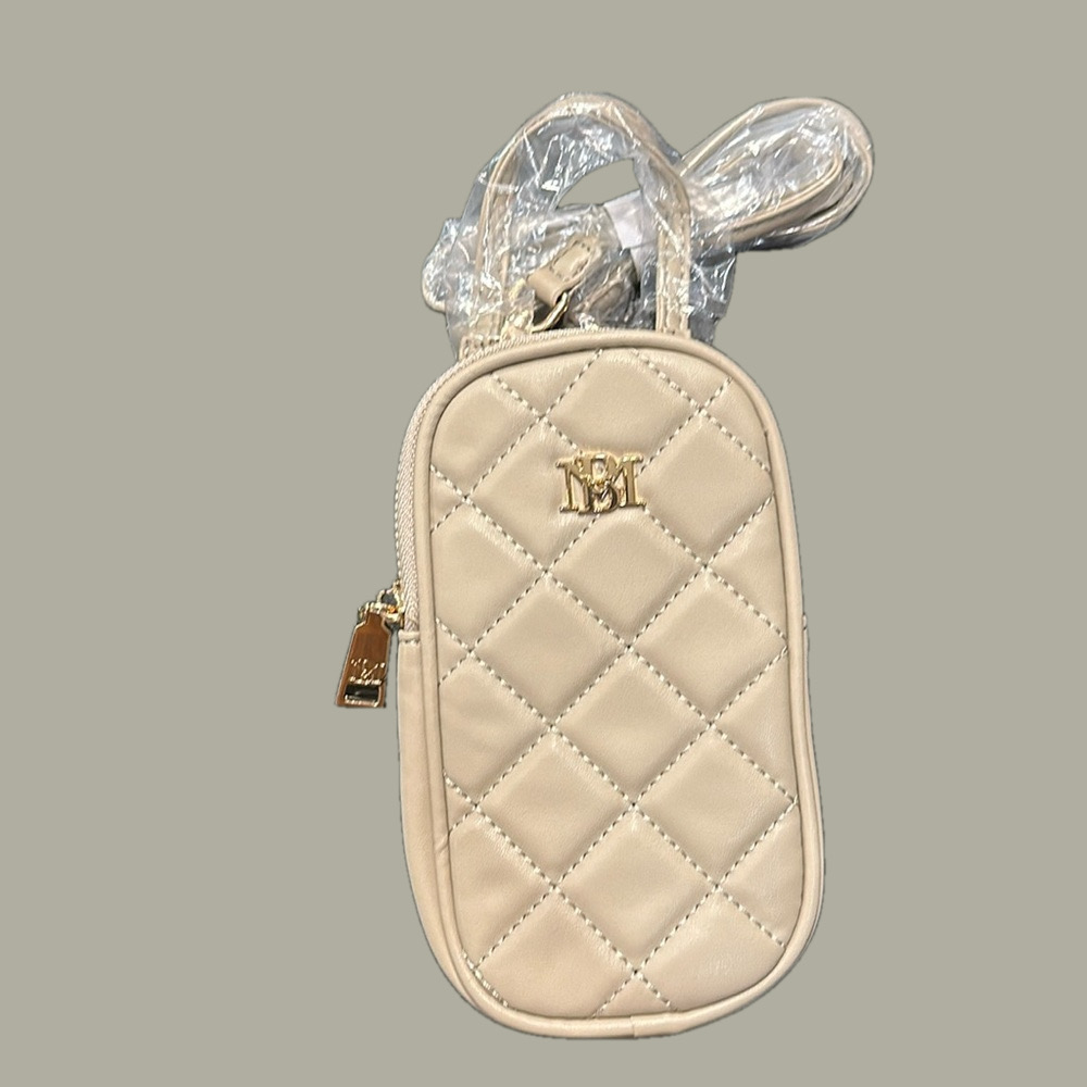 NWT BADGLEY MISCHKA $79 OFF WHITE PEARL VEGAN LEATHER PHONE CASE CROSSBODY BAG